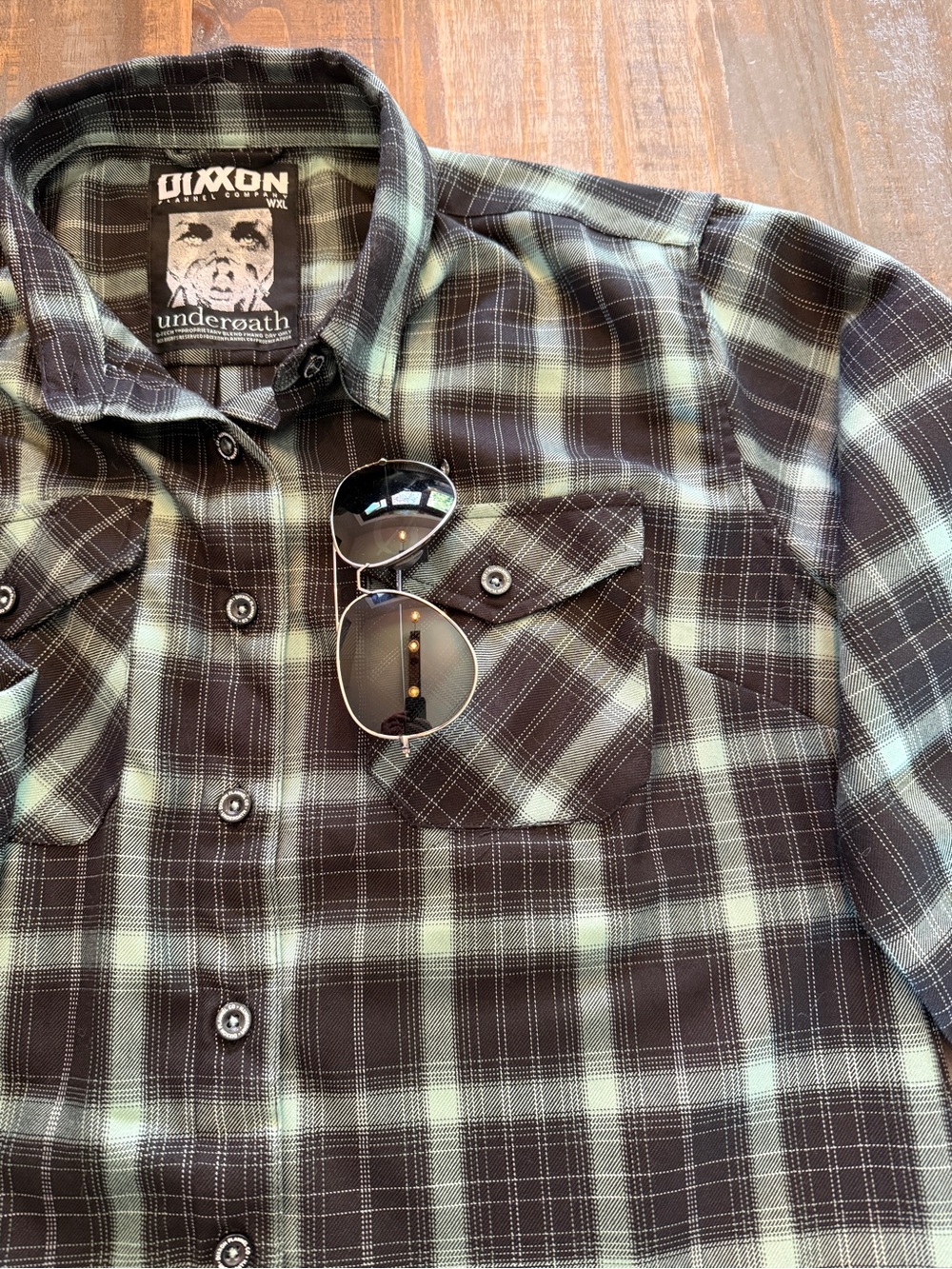 DIXXON Black & Mint Green Plaid Long-Sleeve Button-Up Shirt - Picture 3 of 5